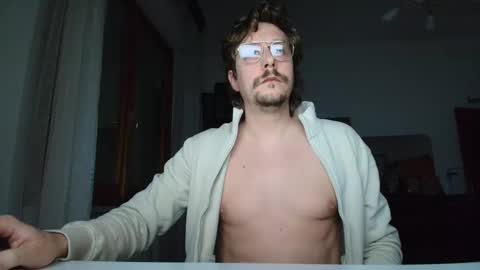 francesco_831115 online show from February 12, 2026, 10:38 pm