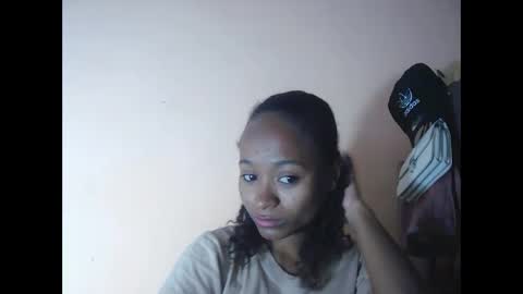 Snapshot of francine925426 chatting on October 25, 2025, 2:13 pm francine925426 online show from October 25, 2025, 2:13 pm