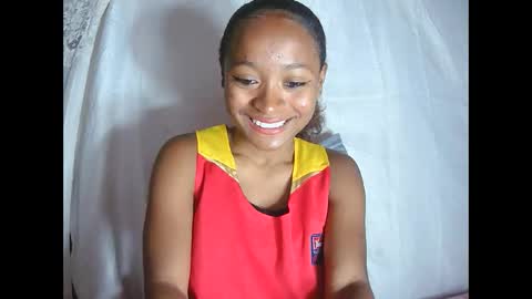 Snapshot of francine925426 chatting on November 21, 2025, 7:51 am francine925426 online show from November 21, 2025, 7:51 am