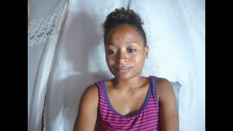 Snapshot of francine925426 chatting on November 26, 2025, 5:36 pm francine925426 online show from November 26, 2025, 5:36 pm