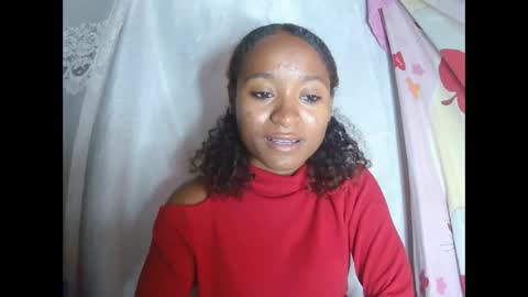 Snapshot of francine925426 chatting on December 17, 2025, 7:47 am francine925426 online show from December 17, 2025, 7:47 am