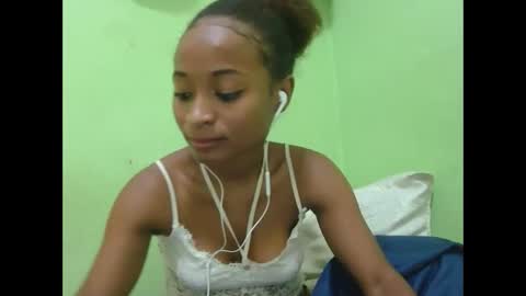 francine925426 online show from March 24, 2026, 8:19 am