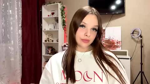 Snapshot of francineclyman chatting on March 23, 2026, 4:33 pm Lina online show from March 23, 2026, 4:33 pm