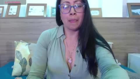 francisca_vera online show from June 1, 2026, 8:32 pm