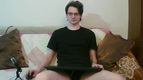 Snapshot of francisgray chatting on February 6, 2026, 2:09 pm Frank online show from February 6, 2026, 2:09 pm