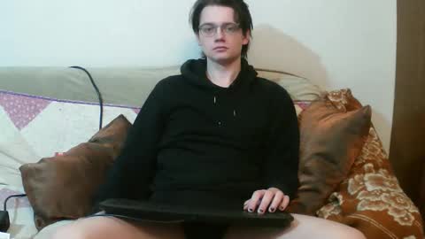 Snapshot of francisgray chatting on February 12, 2026, 4:35 pm Frank online show from February 12, 2026, 4:35 pm