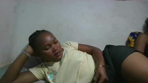 Snapshot of franckamby chatting on December 15, 2025, 11:14 am franckamby online show from December 15, 2025, 11:14 am