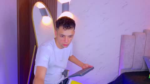 Franco online show from November 22, 2025, 11:31 am