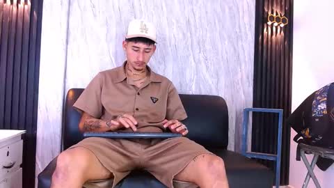 Snapshot of franco_roux chatting on February 10, 2026, 11:03 am Franco online show from February 10, 2026, 11:03 am