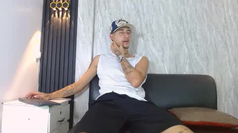 Snapshot of franco_roux chatting on February 12, 2026, 11:27 am Franco online show from February 12, 2026, 11:27 am