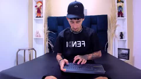 Snapshot of franco_roux chatting on February 28, 2026, 11:22 am Franco online show from February 28, 2026, 11:22 am