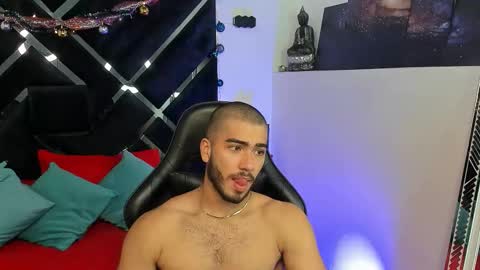 Snapshot of francobanderas1 chatting on December 16, 2025, 2:22 pm FRANCO online show from December 16, 2025, 2:22 pm