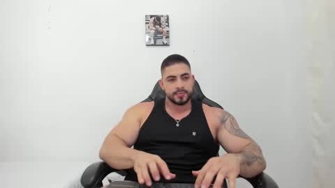 Snapshot of frank_foxx1 chatting on November 25, 2025, 4:12 am frank_foxx1 online show from November 25, 2025, 4:12 am