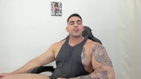 Snapshot of frank_foxx1 chatting on February 4, 2026, 2:39 am frank_foxx1 online show from February 4, 2026, 2:39 am