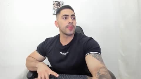 Snapshot of frank_foxx1 chatting on February 9, 2026, 3:21 am frank_foxx1 online show from February 9, 2026, 3:21 am