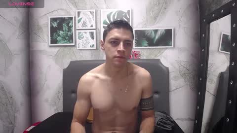 Snapshot of frank_millers chatting on February 4, 2025, 12:22 pm Frank online show from February 4, 2025, 12:22 pm