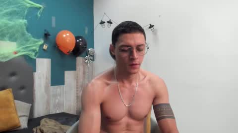 Snapshot of frank_millers chatting on November 4, 2025, 7:02 pm Frank online show from November 4, 2025, 7:02 pm