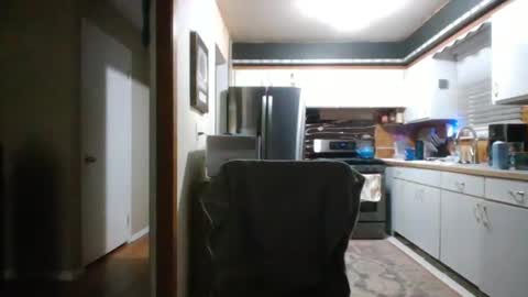 Snapshot of frankdaddy896 chatting on December 22, 2025, 8:22 am Frank online show from December 22, 2025, 8:22 am