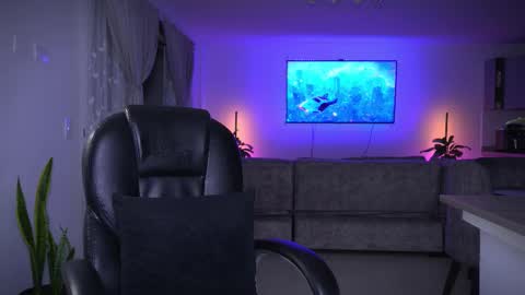 Frank Farrell. Hey remember to give me a thumbs up Ty online show from February 3, 2026, 1:04 am