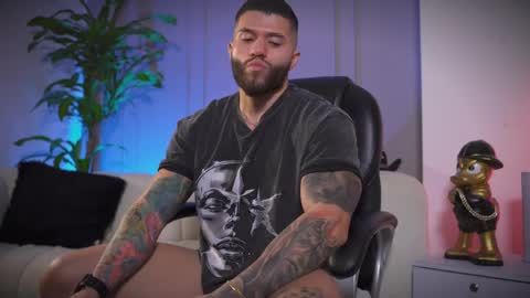 Frank Farrell. Hey remember to give me a thumbs up Ty online show from April 6, 2026, 10:33 pm