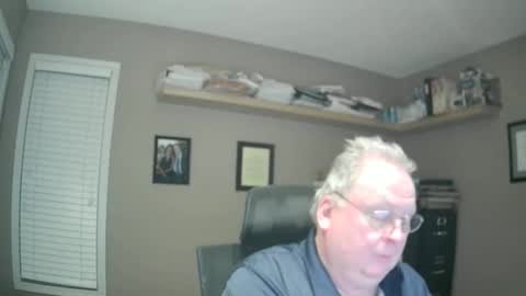 frankie6207 online show from October 25, 2025, 6:21 am