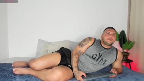 Snapshot of frankmyles01 chatting on January 5, 2026, 11:08 pm frank online show from January 5, 2026, 11:08 pm