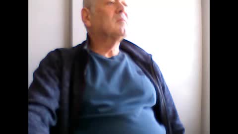 frannkboy61 online show from March 22, 2026, 1:47 pm