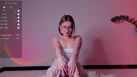 Frann online show from November 26, 2025, 3:24 pm