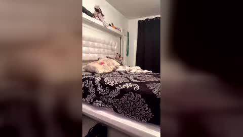 franss2504 online show from March 15, 2026, 2:50 am