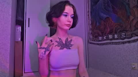 mistress Bastet and  mintcola online show from October 20, 2025, 4:29 pm