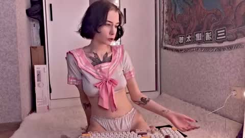 mistress Bastet and  mintcola online show from November 7, 2025, 8:03 am