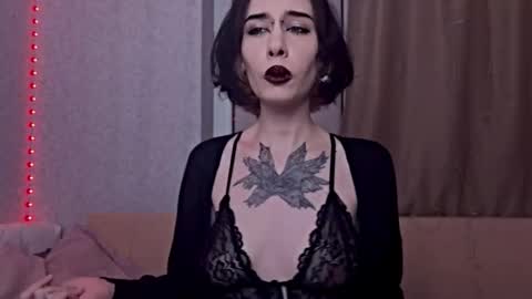 mistress Bastet and  mintcola online show from November 23, 2025, 8:08 pm