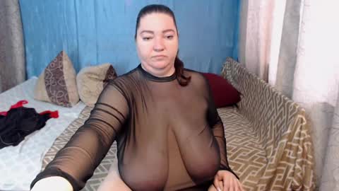 frau_becky online show from February 23, 2025, 7:55 am