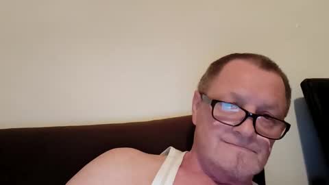 Wolfi online show from April 2, 2026, 6:44 am