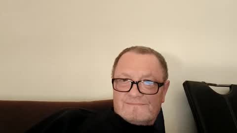 Wolfi online show from April 3, 2026, 6:11 am