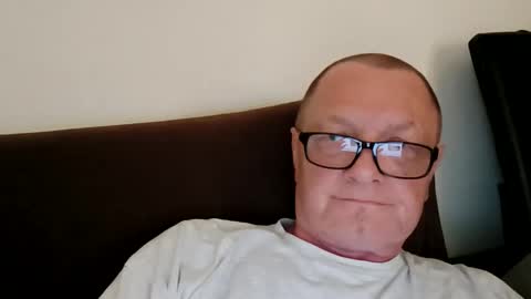 Wolfi online show from May 23, 2026, 6:18 am