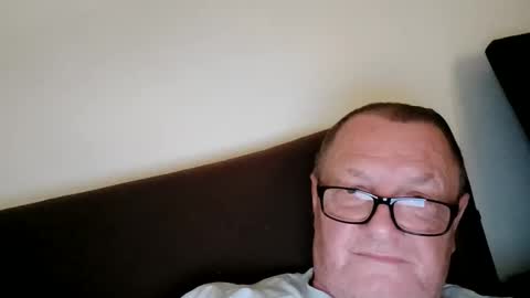 Wolfi online show from June 6, 2026, 6:18 am