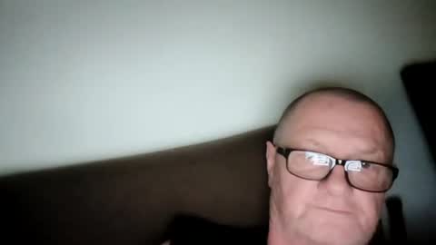 Wolfi online show from June 28, 2026, 5:13 am