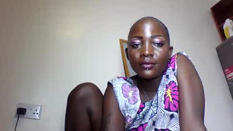 Snapshot of freaky_boobs chatting on March 13, 2026, 8:15 pm freaky_boobs online show from March 13, 2026, 8:15 pm