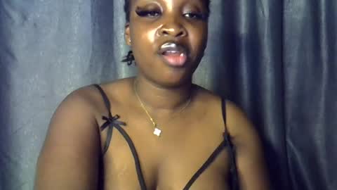 Snapshot of freaky_brula chatting on June 15, 2026, 10:45 pm freaky brula online show from June 15, 2026, 10:45 pm
