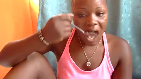 Snapshot of freaky_dolly chatting on January 10, 2025, 7:57 am freaky_dolly online show from January 10, 2025, 7:57 am