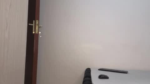 Snapshot of freaky_kandy chatting on November 11, 2025, 7:25 pm Kandy online show from November 11, 2025, 7:25 pm