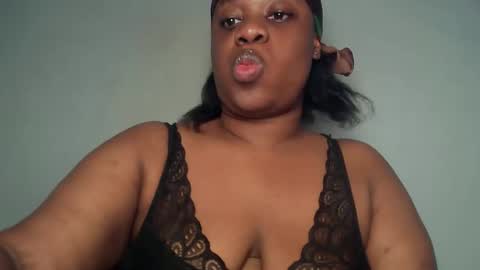 Snapshot of freaky_slut5 chatting on April 25, 2026, 4:15 am freaky slut5 online show from April 25, 2026, 4:15 am