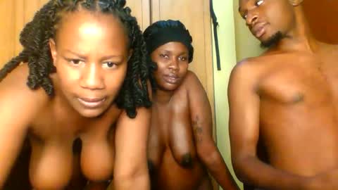 Snapshot of freakyg292511 chatting on December 4, 2025, 12:03 pm freakyg292511 online show from December 4, 2025, 12:03 pm