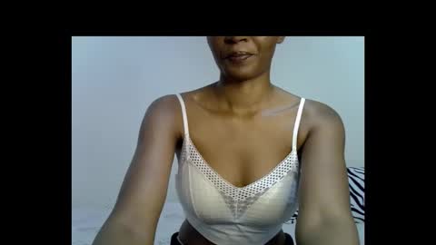 Snapshot of freakymia99 chatting on November 28, 2025, 7:49 pm mia online show from November 28, 2025, 7:49 pm