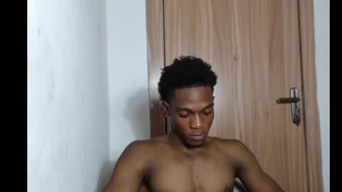 freakyslut30 online show from February 14, 2025, 7:54 pm