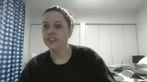 Snapshot of freckles232399 chatting on April 4, 2026, 4:04 pm freckles232399 online show from April 4, 2026, 4:04 pm