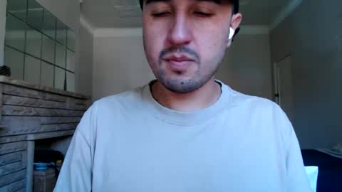 Snapshot of fred_555 chatting on February 18, 2025, 1:10 am fred_555 online show from February 18, 2025, 1:10 am