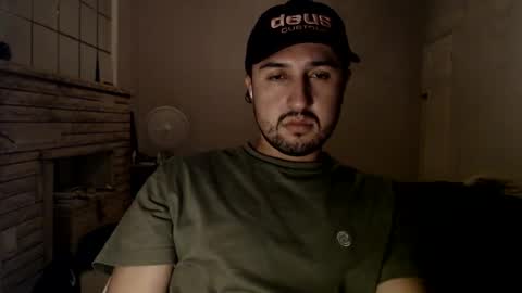 Snapshot of fred_555 chatting on March 3, 2025, 9:00 am fred_555 online show from March 3, 2025, 9:00 am