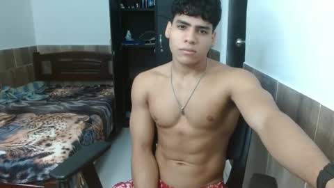 Esteban online show from October 9, 2025, 3:54 pm